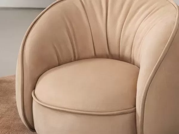 Leon Armchair by Baxter