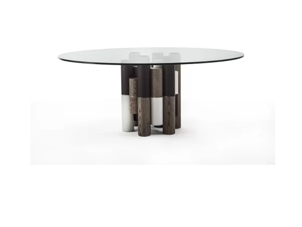 La table Pilar de Porada