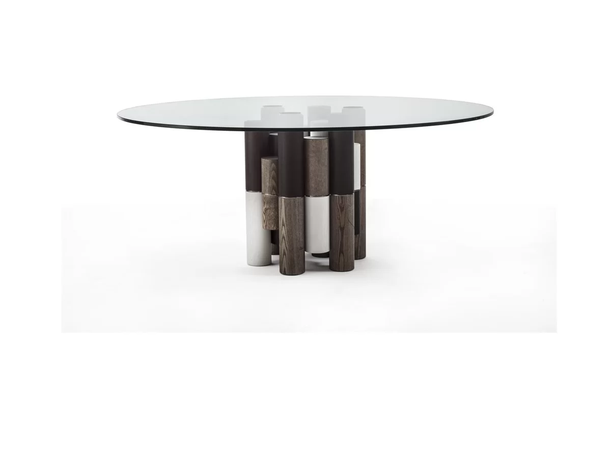 The Pilar table by Porada