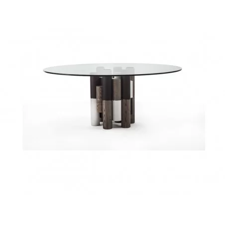 The Pilar table by Porada