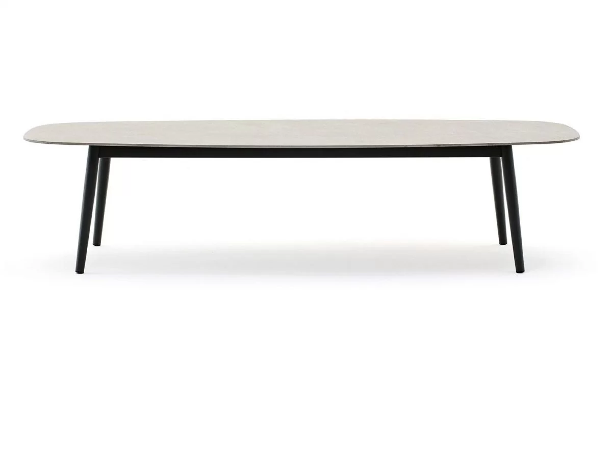 Ellisse table by Varaschin