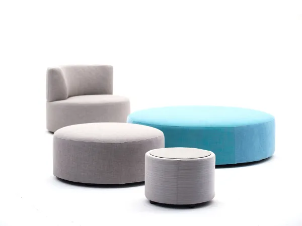 Varaschin Belt Couchtisch mit anderen Elementen aus der gleichen Kollektion