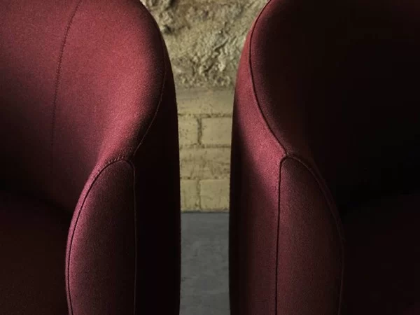 Details of the armrest of the Era armchair by Living Divani