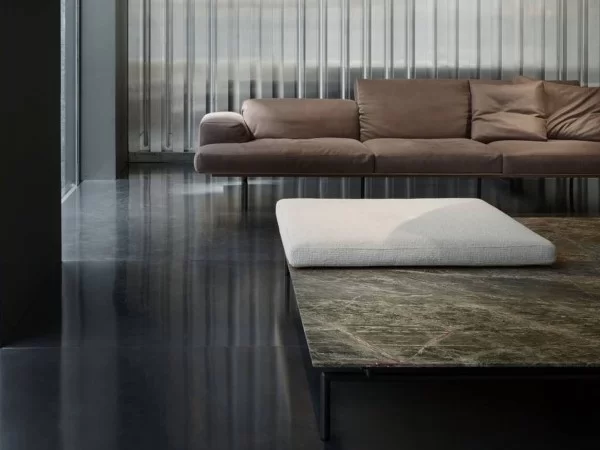 La mesa de centro Sumo con el sofá Sumo: dos creaciones de Living Divani