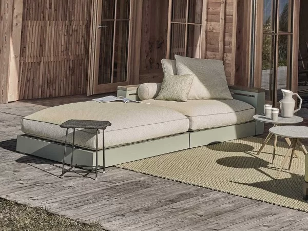 The Freeport sofa by Flexform in a setting