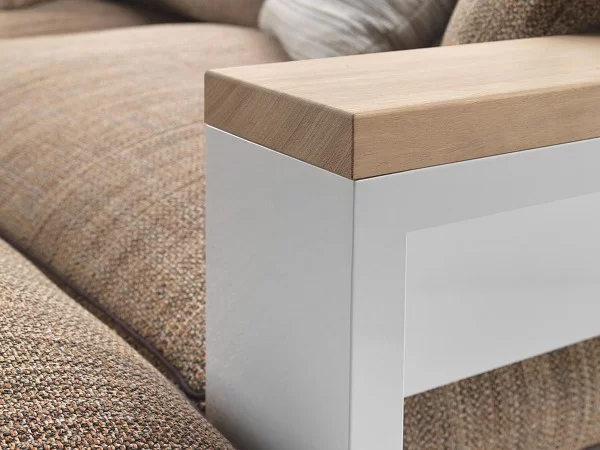 Details of the armrest of the Freeport sofa by Flexform