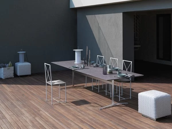 Rectangular version of the Fly outdoor table