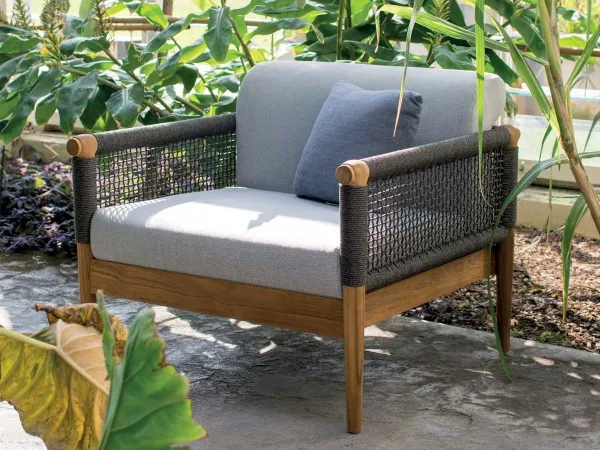 Mobilificio MarcheseAtmosphera旁的小屋扶手椅