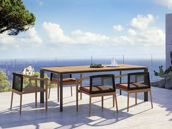 Chaise Lodge dans une terrasse