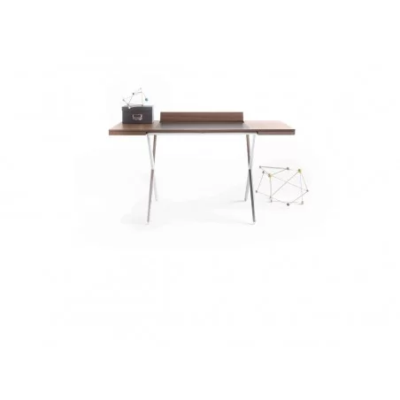 Novelist desk by Lema