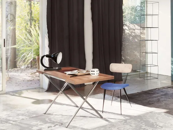 Bureau Novelist de Lema