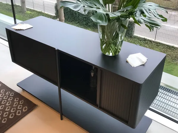 Living Divani 酒吧柜 Aero B：家具签名意大利制造