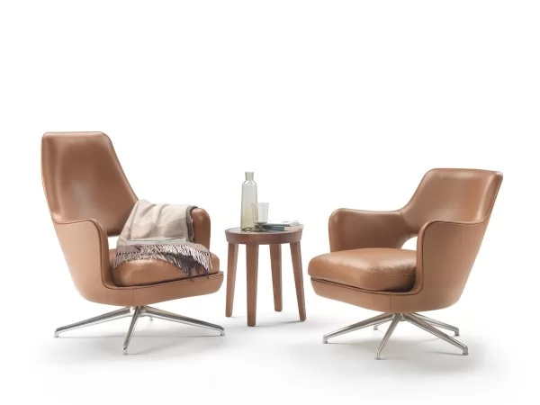 Eliseo Armlehnstuhl von Flexform und der gleichnamige Sessel