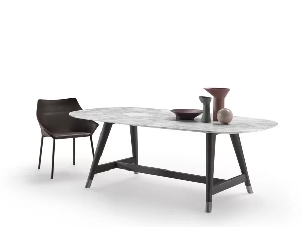 The Desco table and the Haiku chair by Flexform