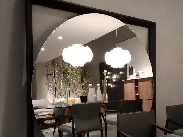 Details of the Odino mirror frame