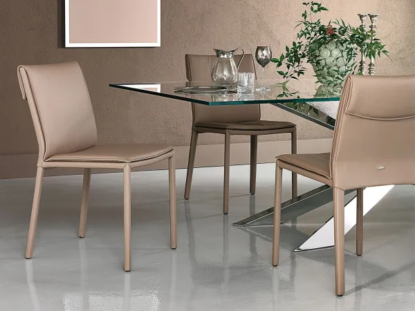 Der Stuhl Isabel in einem Wohnbereich