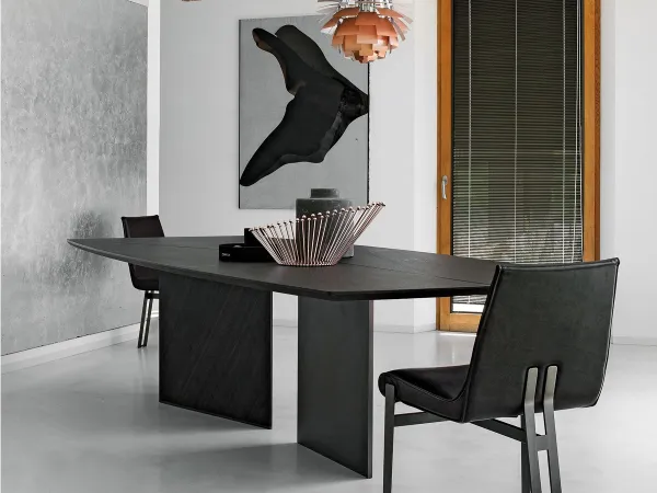 Il tavolo Epsilon di Arketipo in un ufficio