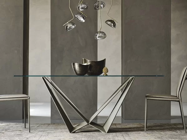 The Skorpio table base: perfect geometry