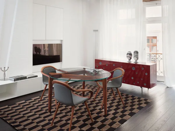 La chaise Ginevra dans une salle à manger