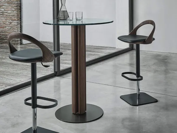 Ester stool: novelty 2022 designed by S. Bigi for Porada