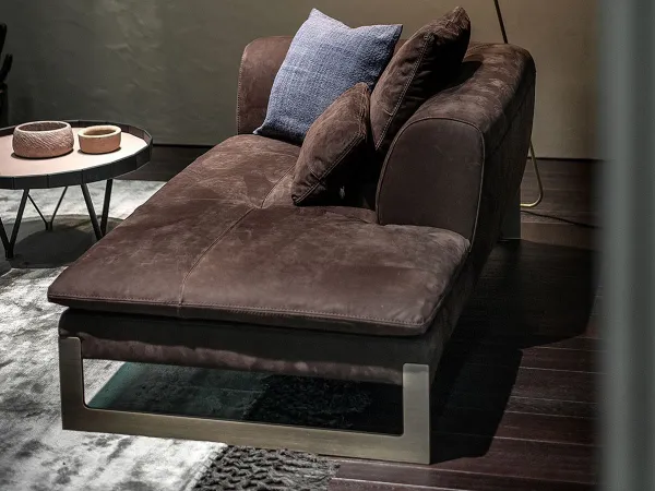 在Mobilificio MarcheseBaxter购买您的流苏地毯