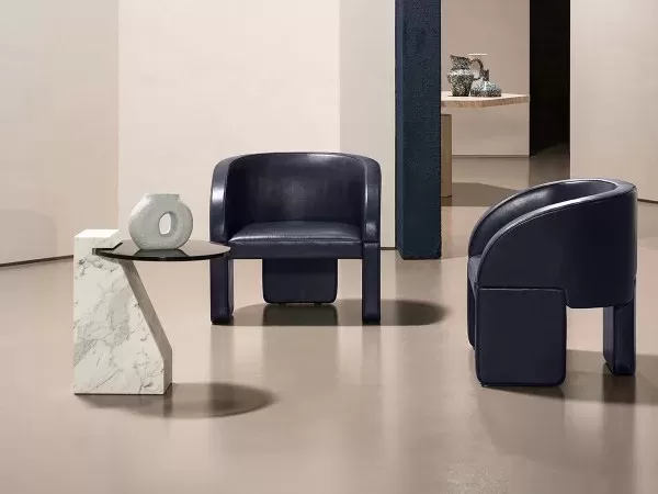 The Verre Particulier coffee table in a living area