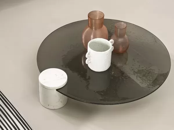 Details of the Verre Particulier side table