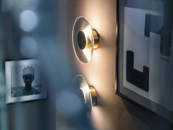 Details of the Button lamp by Baxter