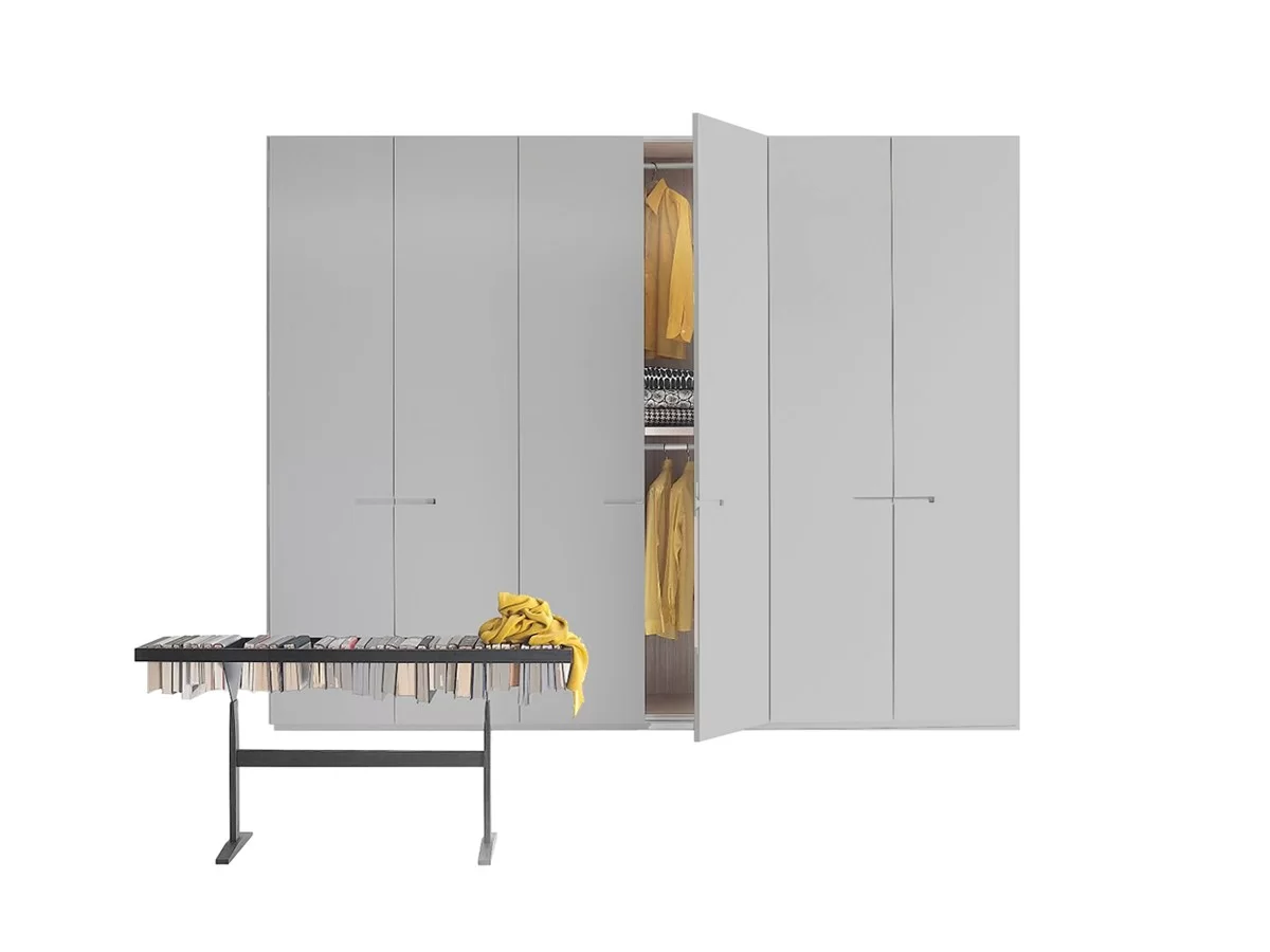 Elegant Armoire de Lema