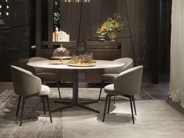 La sedia da pranzo Bea in un soggiorno