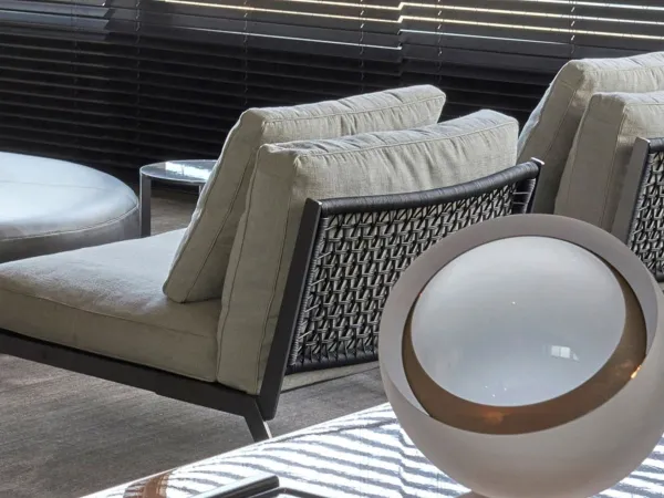 El sillón Happy de Flexform en un entorno