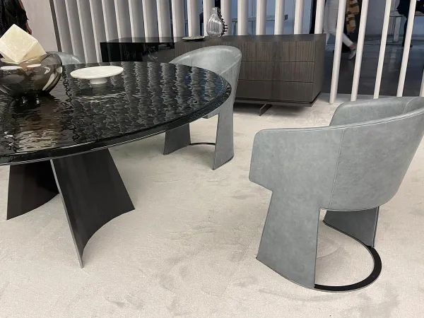 Details of the structure of the Numa chair