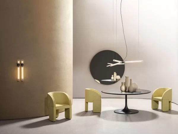 La lámpara Therna en una sala de estar