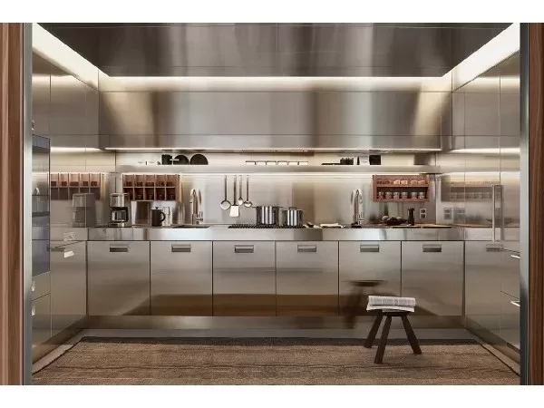 Italia Steel Kitchen by Arclinea