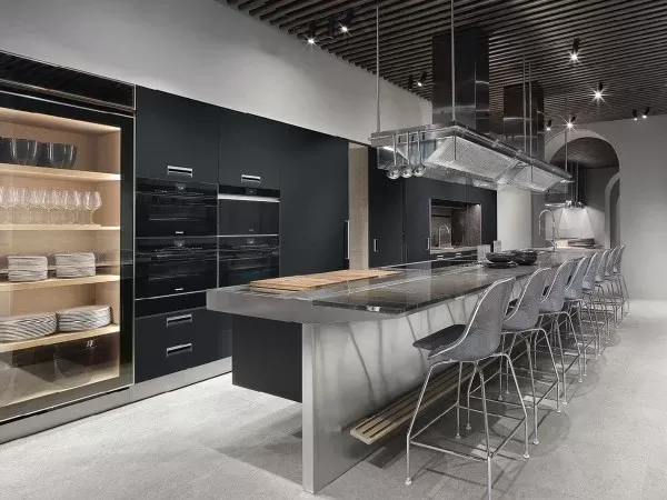 Die Küche Lignum et Lapis Inox von Arclinea