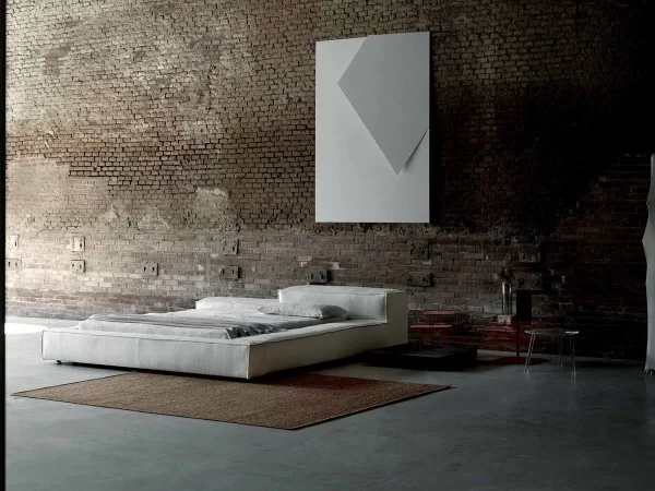 Living Divani 的 Extrasoft 床在房间中的展示