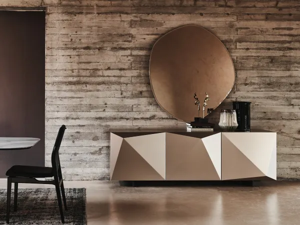 Das Kayak Sideboard von Cattelan Italia mit drei Türen