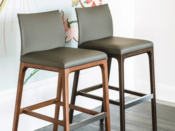 Details des Arcadia Hockers von Cattelan Italia