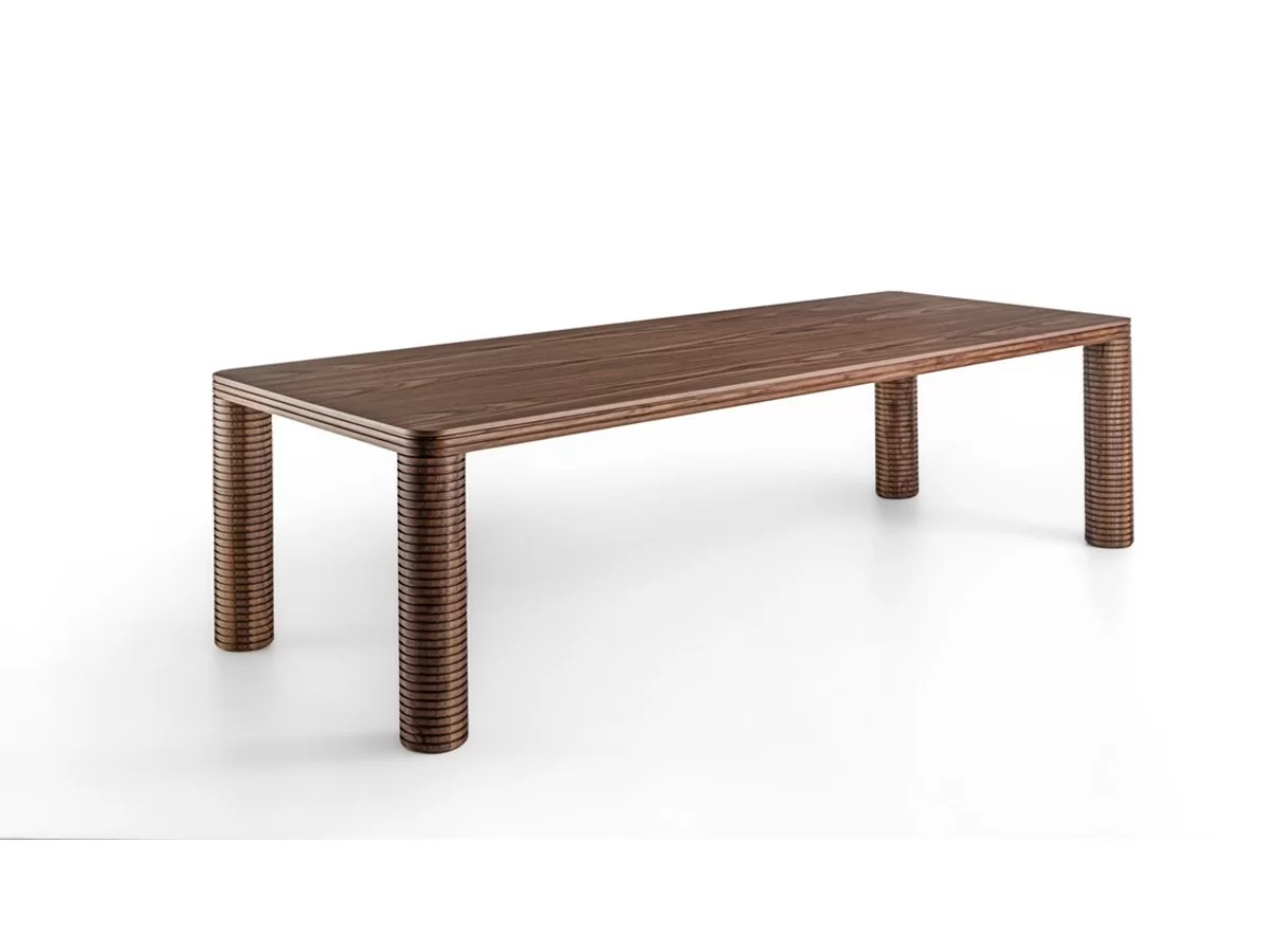 La mesa Sansiro de Porada