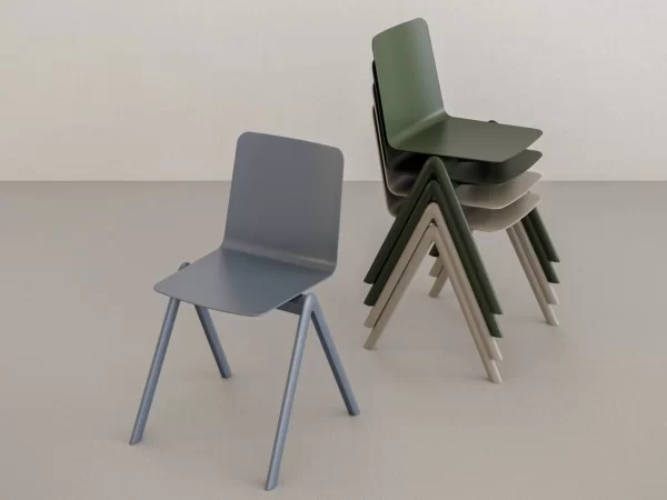 Chaise empilable en différentes variations de couleurs