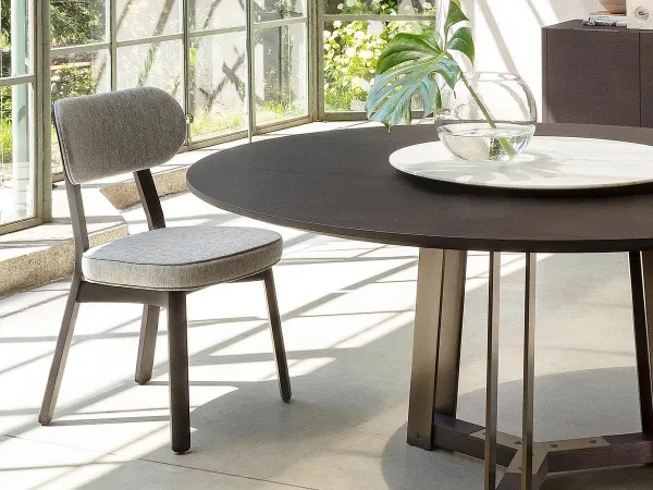 La sedia Evelin in una zona living