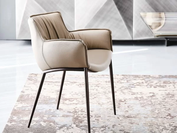 The elegant Rhonda chair by Cattelan Italia