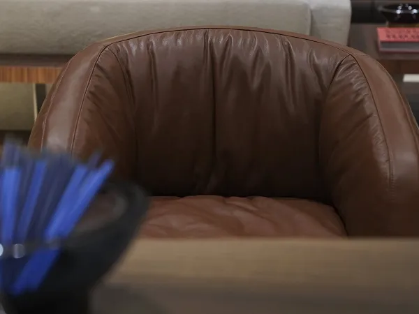 Details of the leather upholstery of the Warren armchair by Arketipo