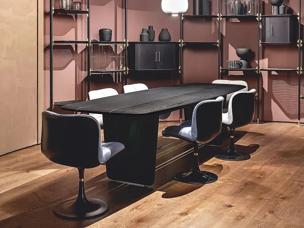 Nairobi de Baxter en una sala de estar