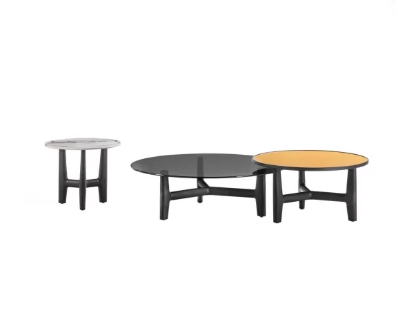 Il set di tavolini Tillow di Porada