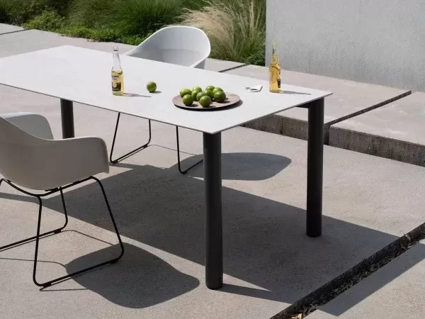 The Elephantino chair in an outdoor area