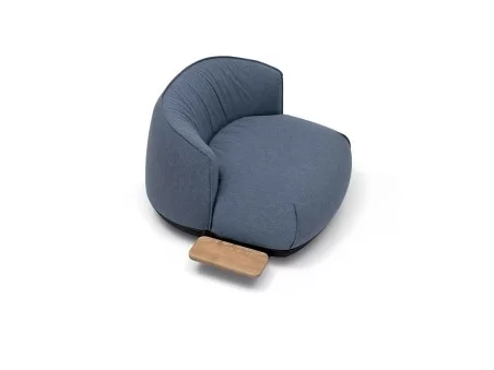 Der Brioni Sessel von Kristalia