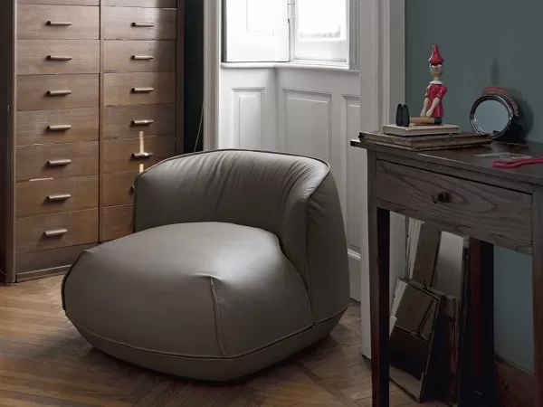 The Brioni armchair by Kristalia