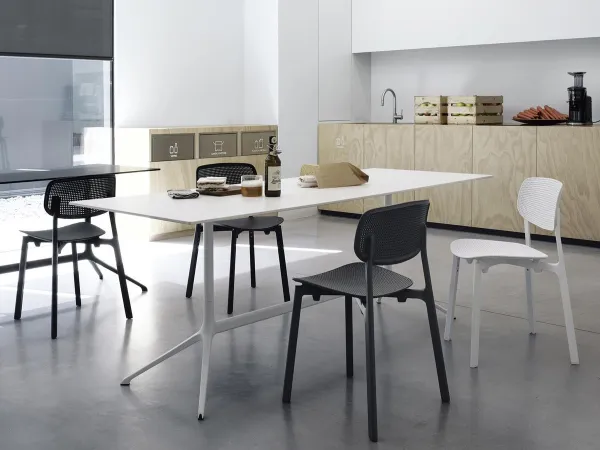 La sedia Colander in una zona dining