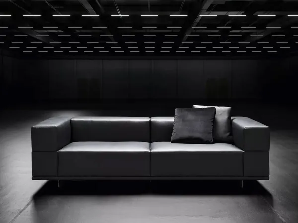 El sofá Regolo de Busnelli en un salón